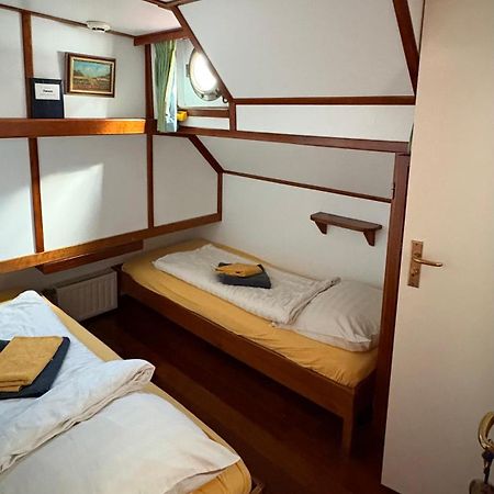 Hotelboot Zwaan Амстердам Екстер'єр фото